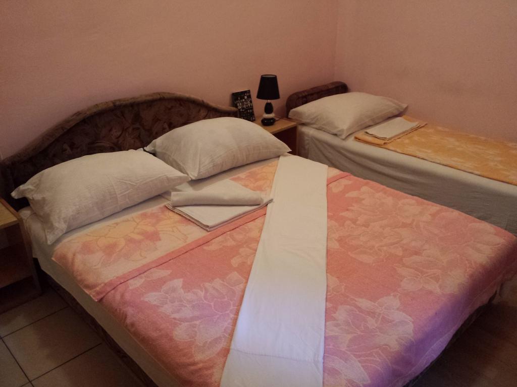 Apartments & Hostel Zdrava Hrana Mostar Room photo